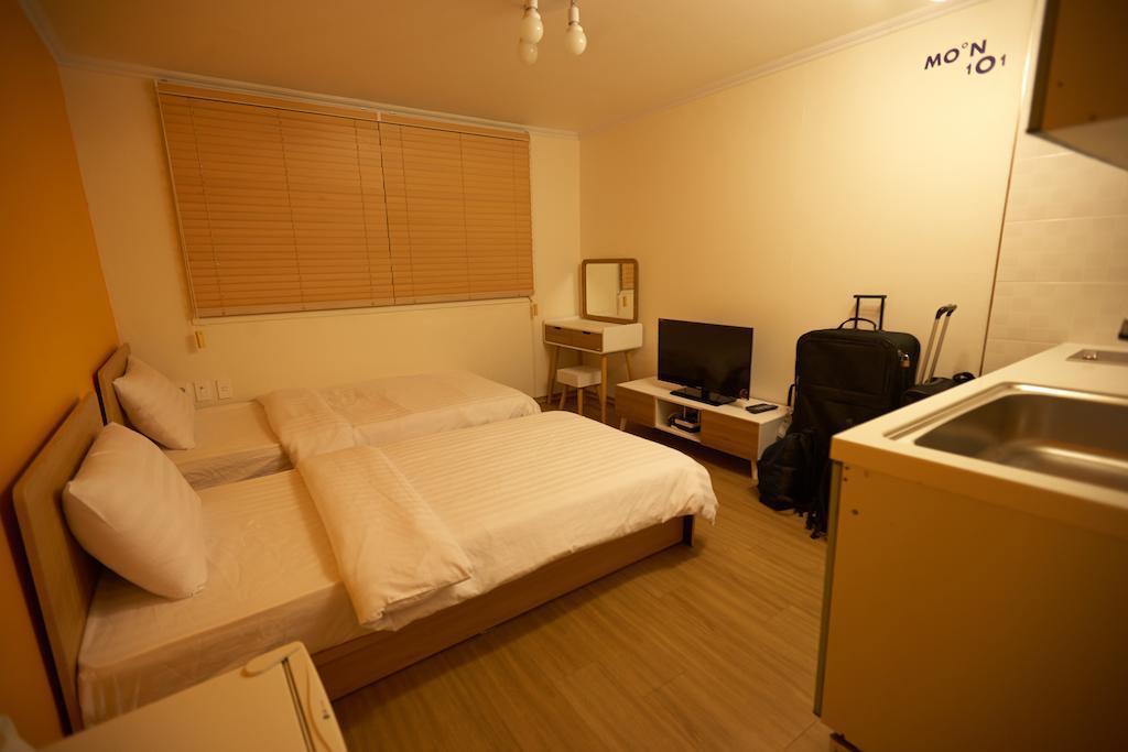 Hostel Moon *