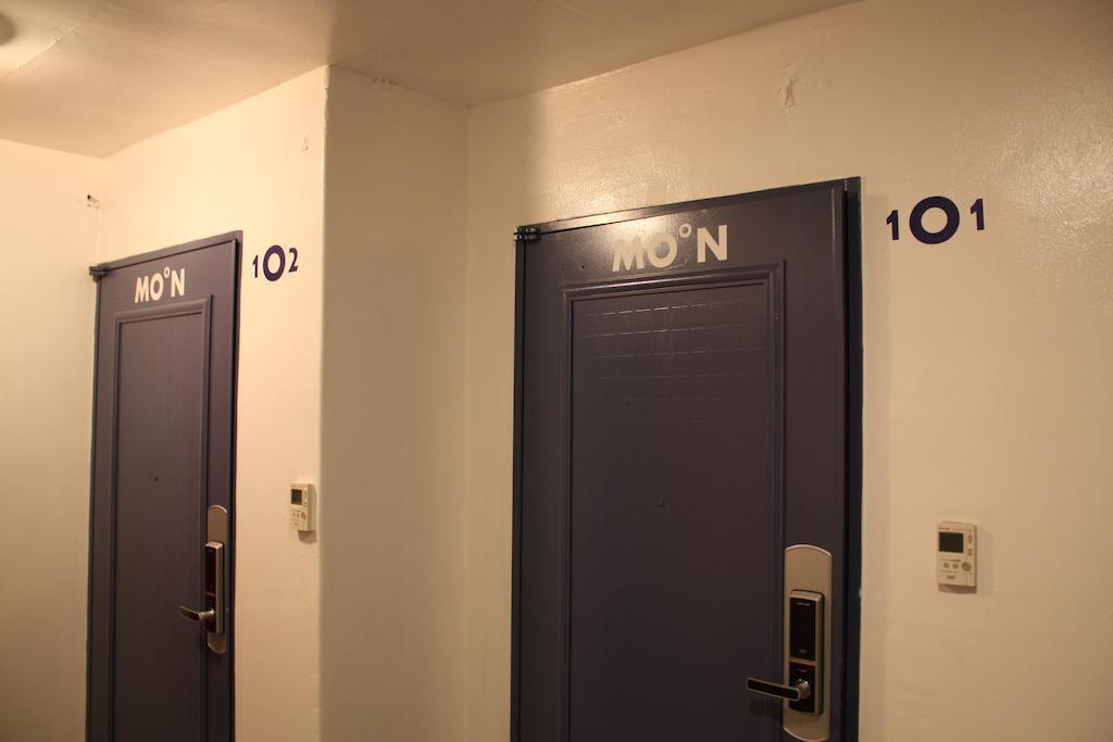 Hostel Moon *